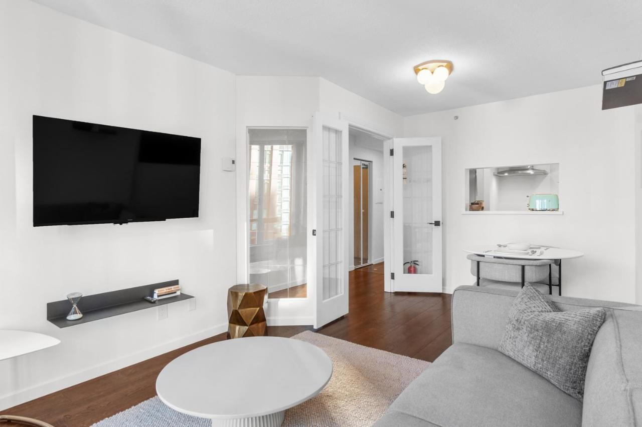 Downtown Luxury 1Br Coal Harbour Apartment Ванкувър Екстериор снимка