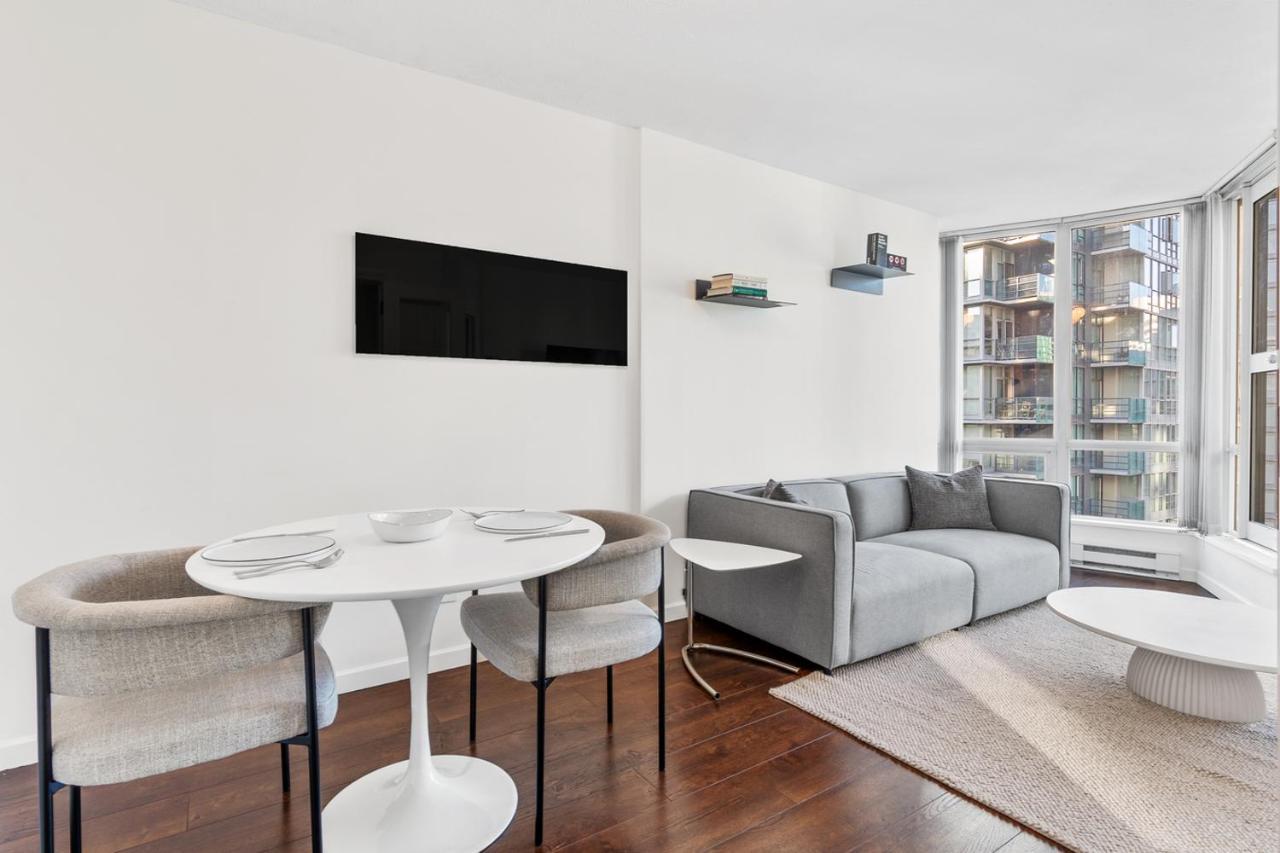 Downtown Luxury 1Br Coal Harbour Apartment Ванкувър Екстериор снимка