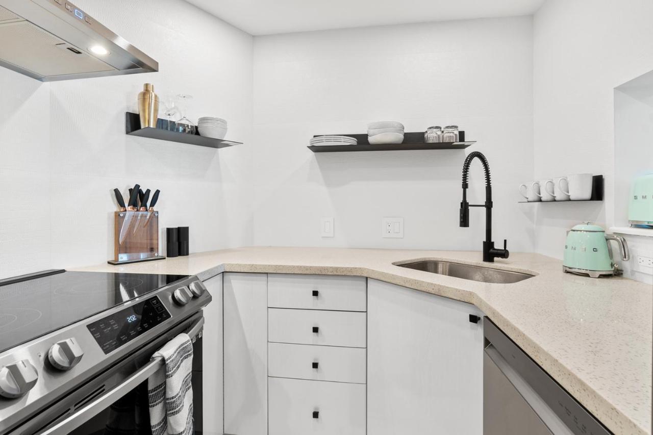 Downtown Luxury 1Br Coal Harbour Apartment Ванкувър Екстериор снимка